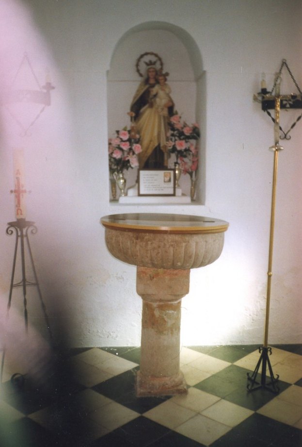 Pila donde fue bautizado Fray Leopoldo