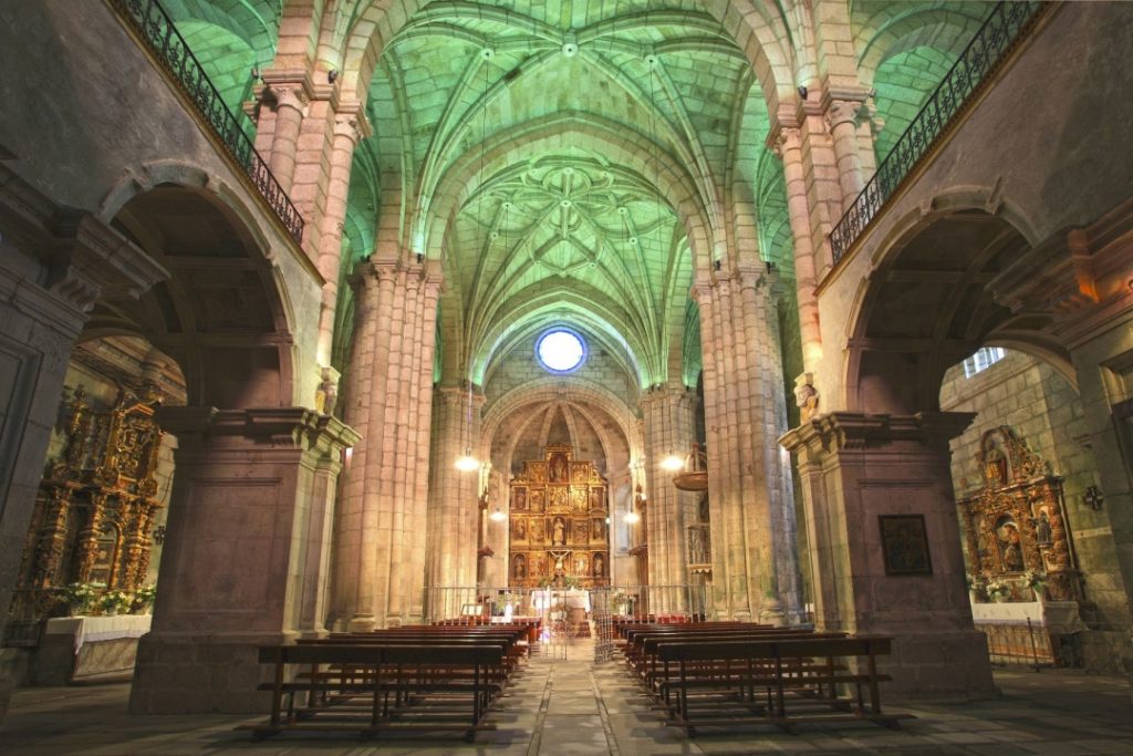 Interior del Monasterio de Santo Estevo de Ribas de Sil