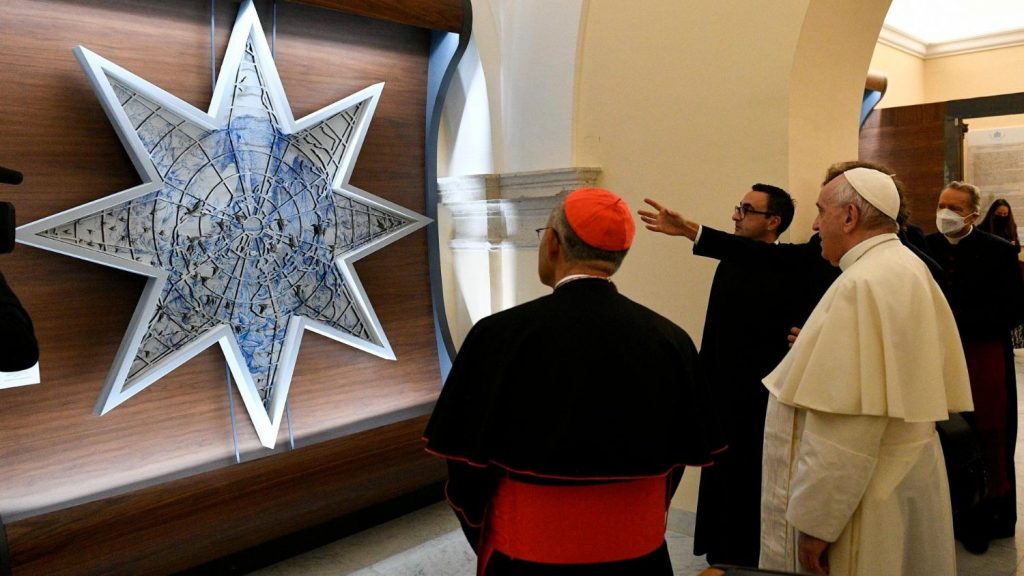 El Papa en la inauguración de la Sala de Exposiciones de la Biblioteca Apostólica Vaticana