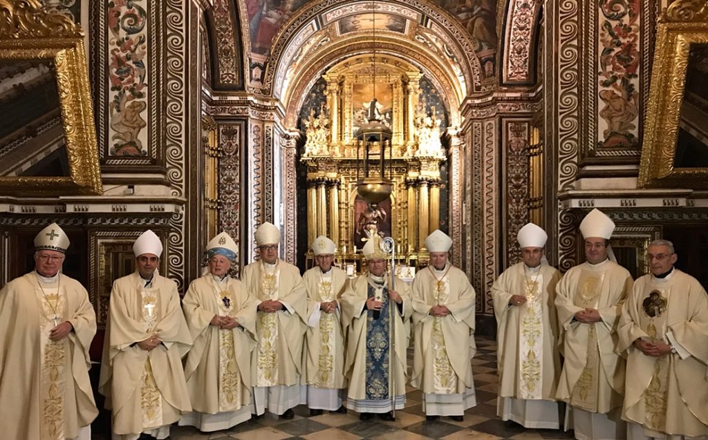 El Papa bendice el hermanamiento de los santuarios mexicano y español de Guadalupe