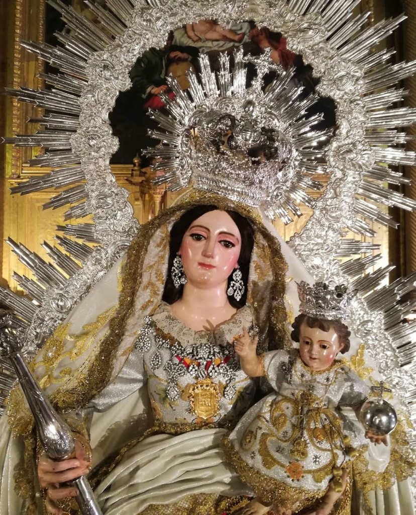 Virgen de las Nieves patrona de Los Palacios y Villafranca